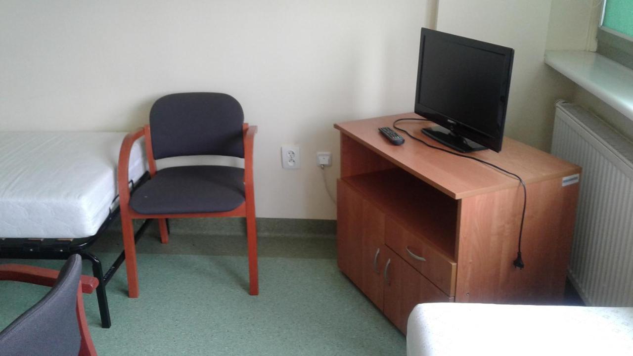 Dom Studenta Bulionik Akademia Kaliska Hostel Kaliszki Kültér fotó